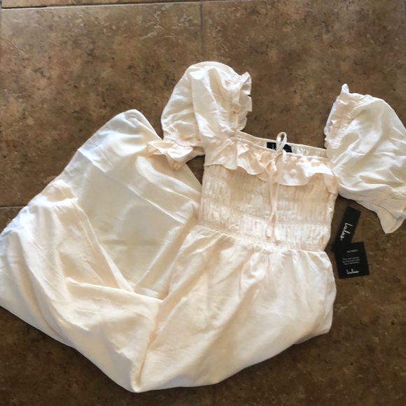 Nahanni Cream Puff Sleeve Smocked Midi 
